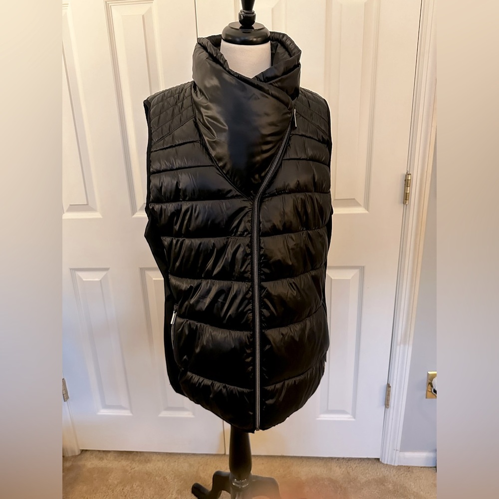 Calvin Klein Performance Puffer Vest Quilted, Black, Zip Cross Front and Pockets